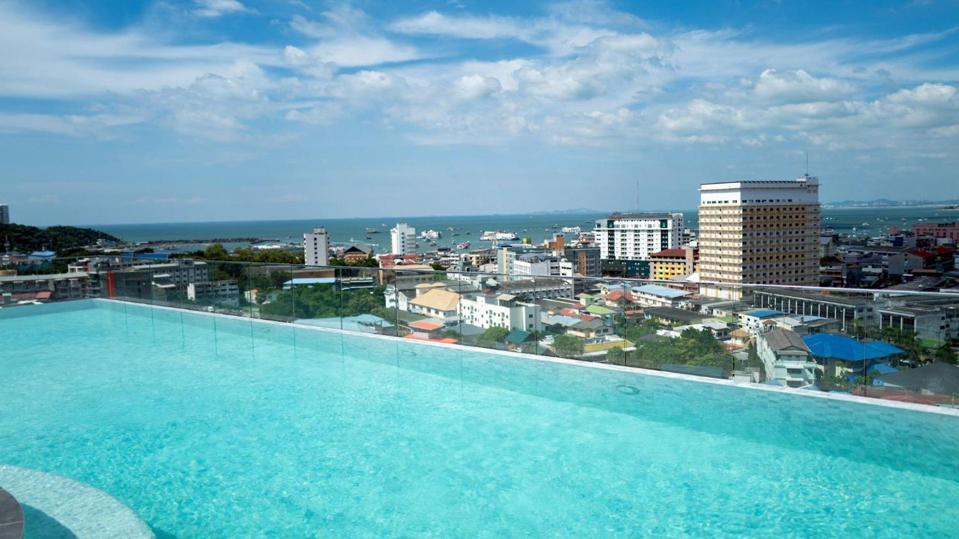 โรงแรม Samsara Pattaya
