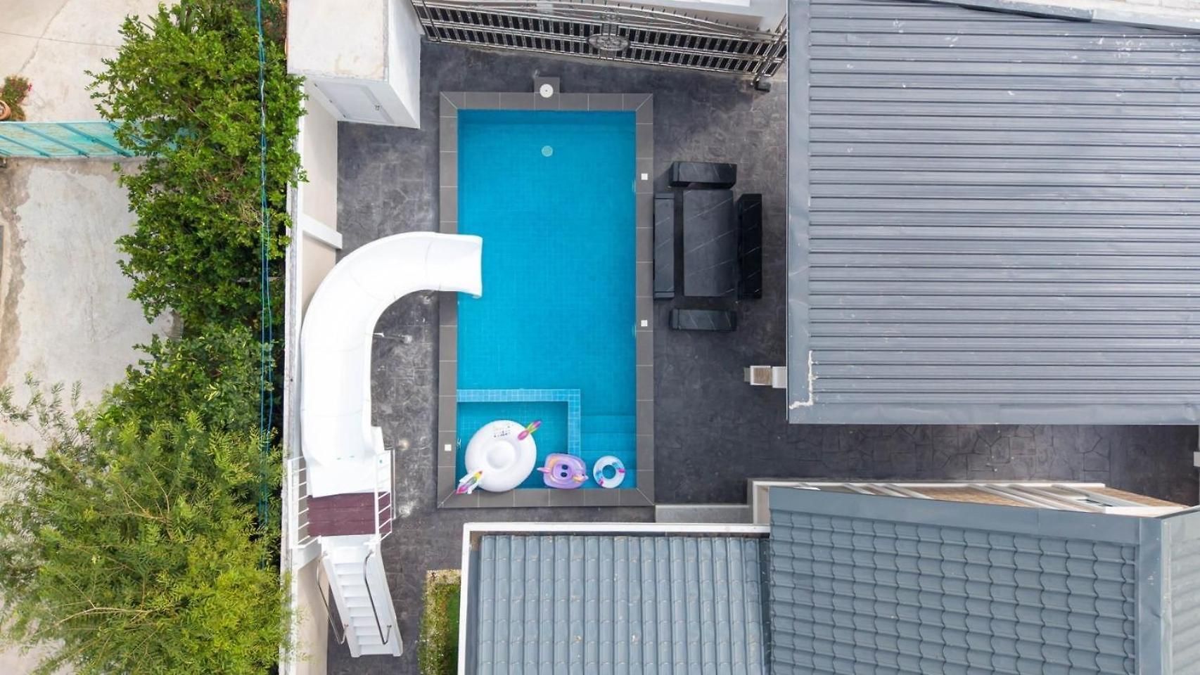 Pool 3br Slide Karaoke Pattaya