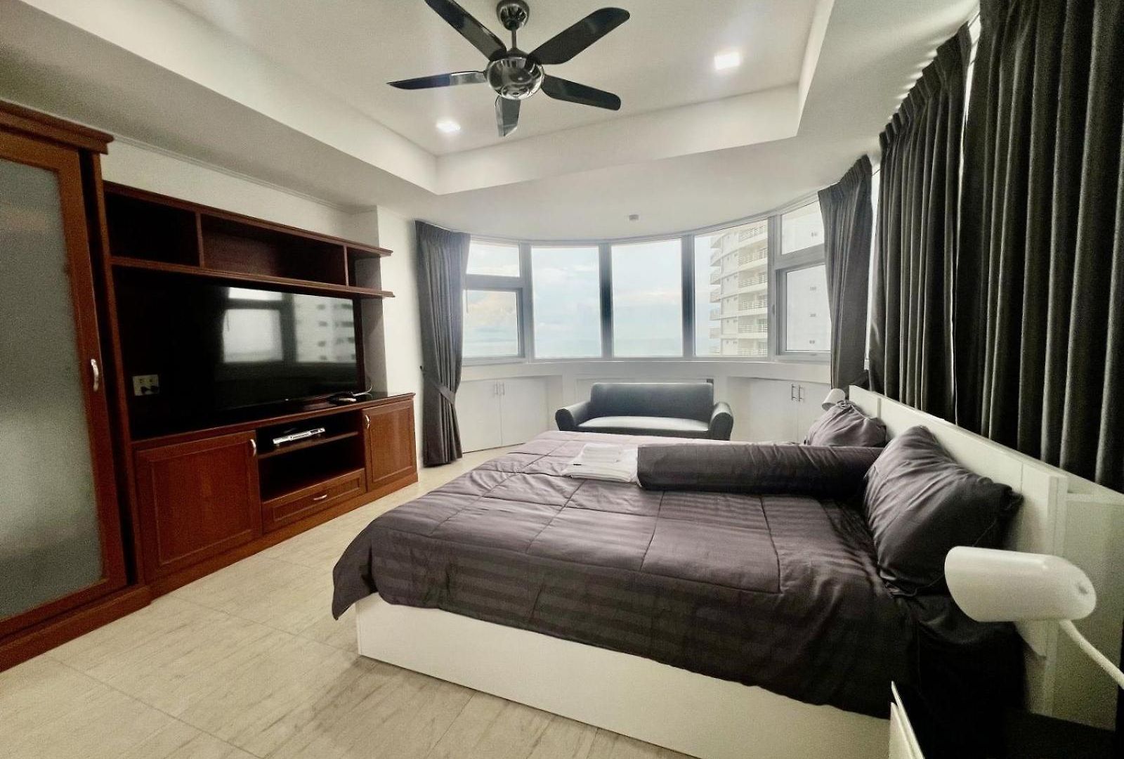 วันหยุดที่บ้าน Luxury With A Sea View Near Dongtan