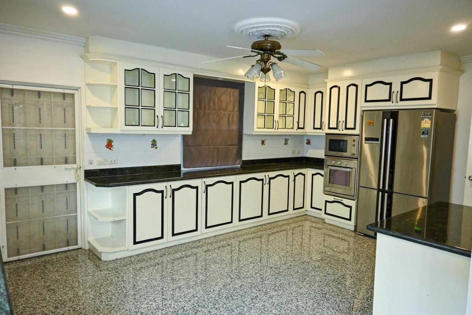 วิลล่า 4 Bhk *