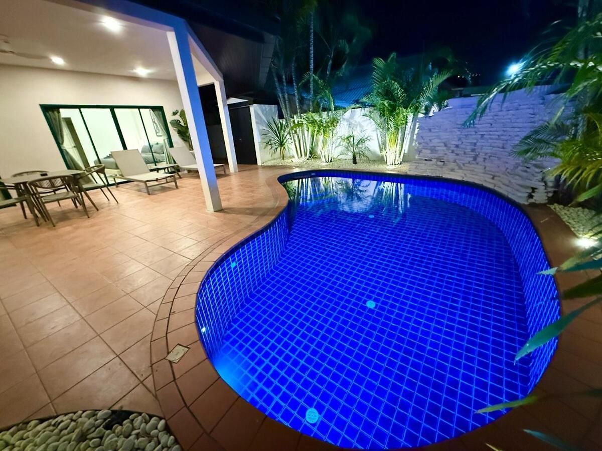 วิลล่า Newly Renovated - 2 Bedroom - Private Pool Villa, Centre