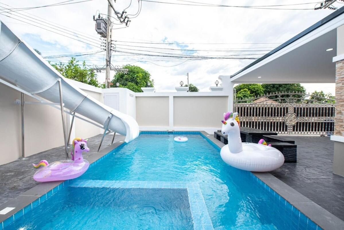 วิลล่า Pool 3br Slide Karaoke