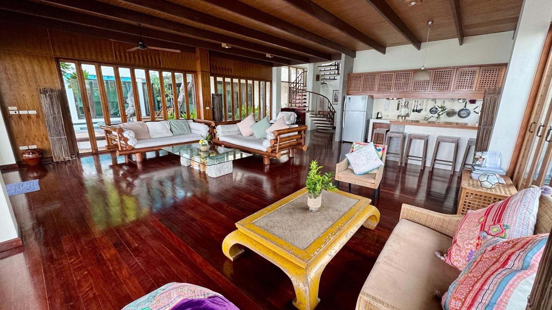 Tiki House วันหยุดที่บ้าน *