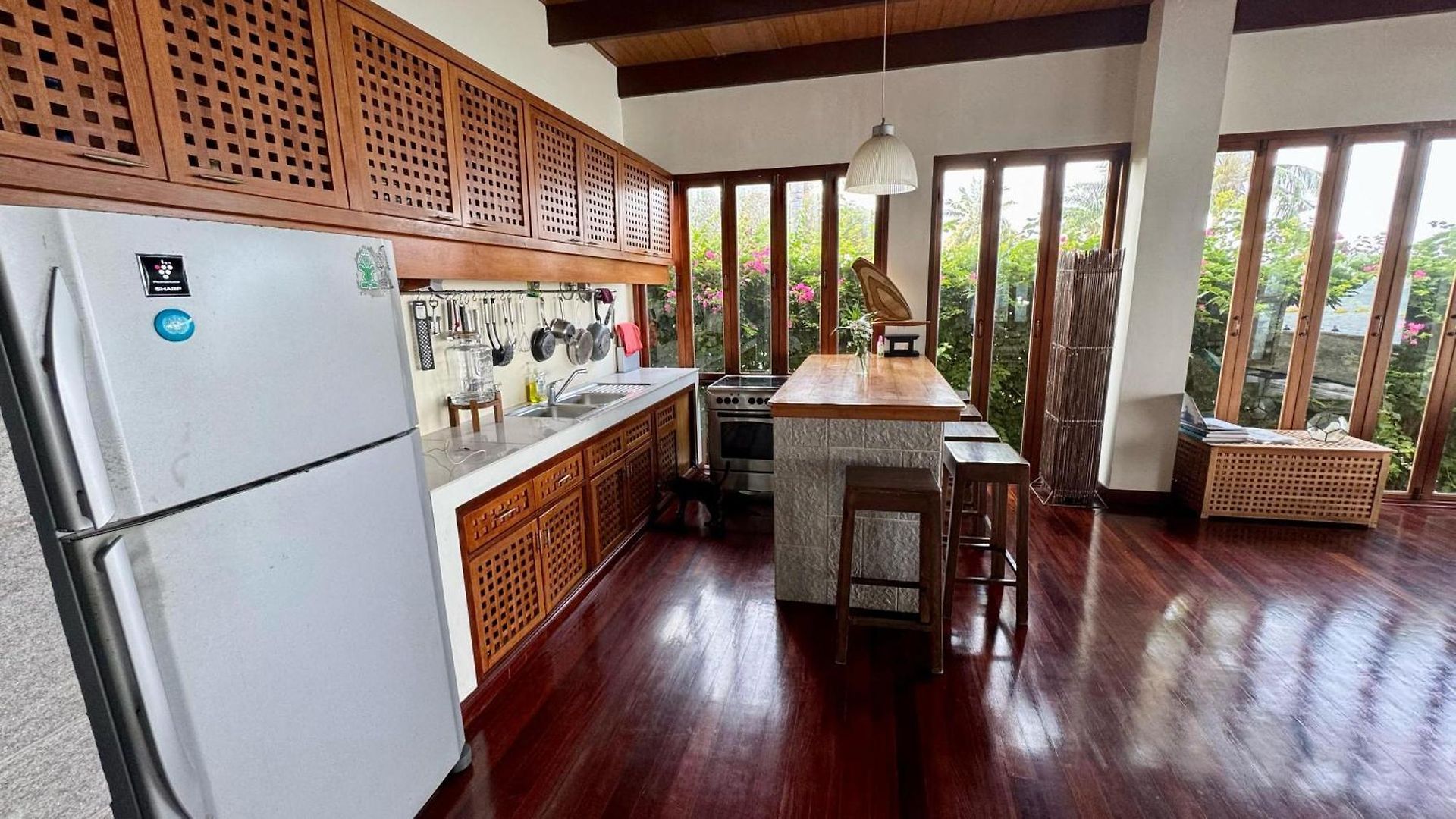 วันหยุดที่บ้าน Tiki House *
