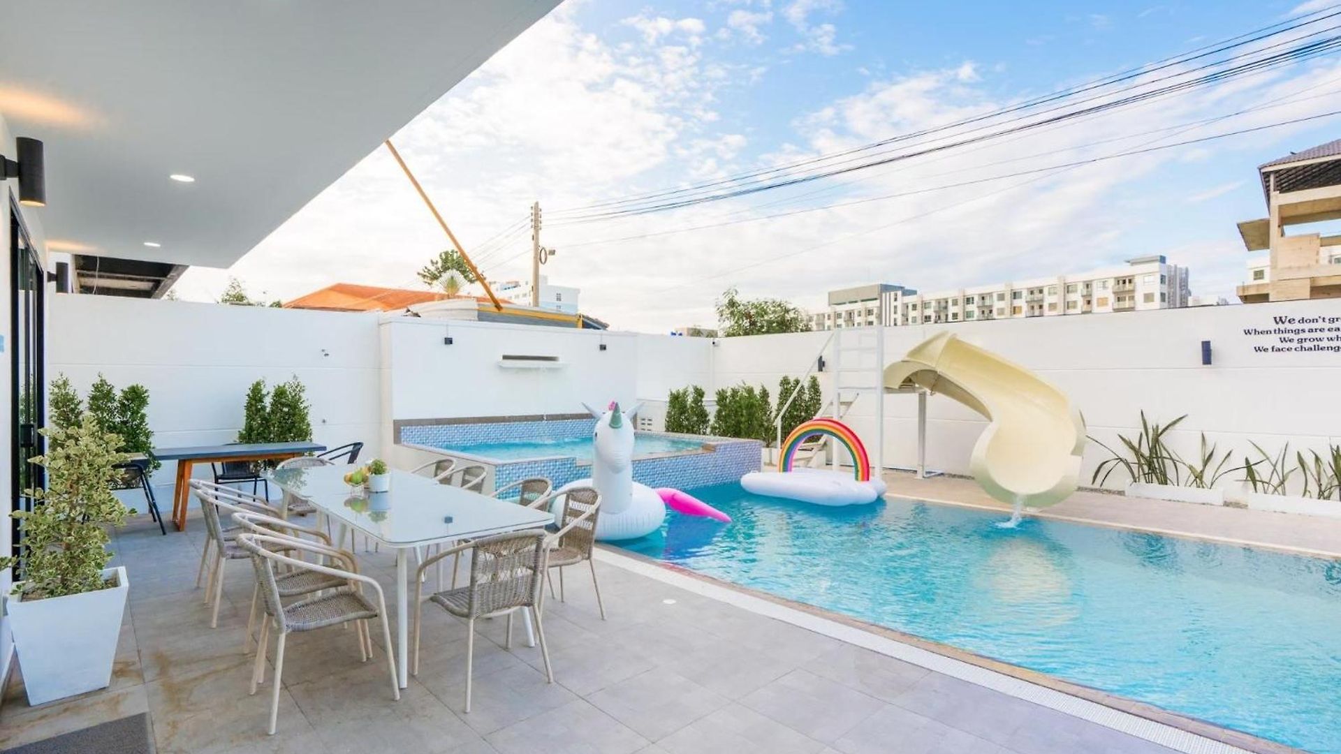 Nine9 Luxury Poolvilla Walking Street 3 Bedrooms * Pattaya