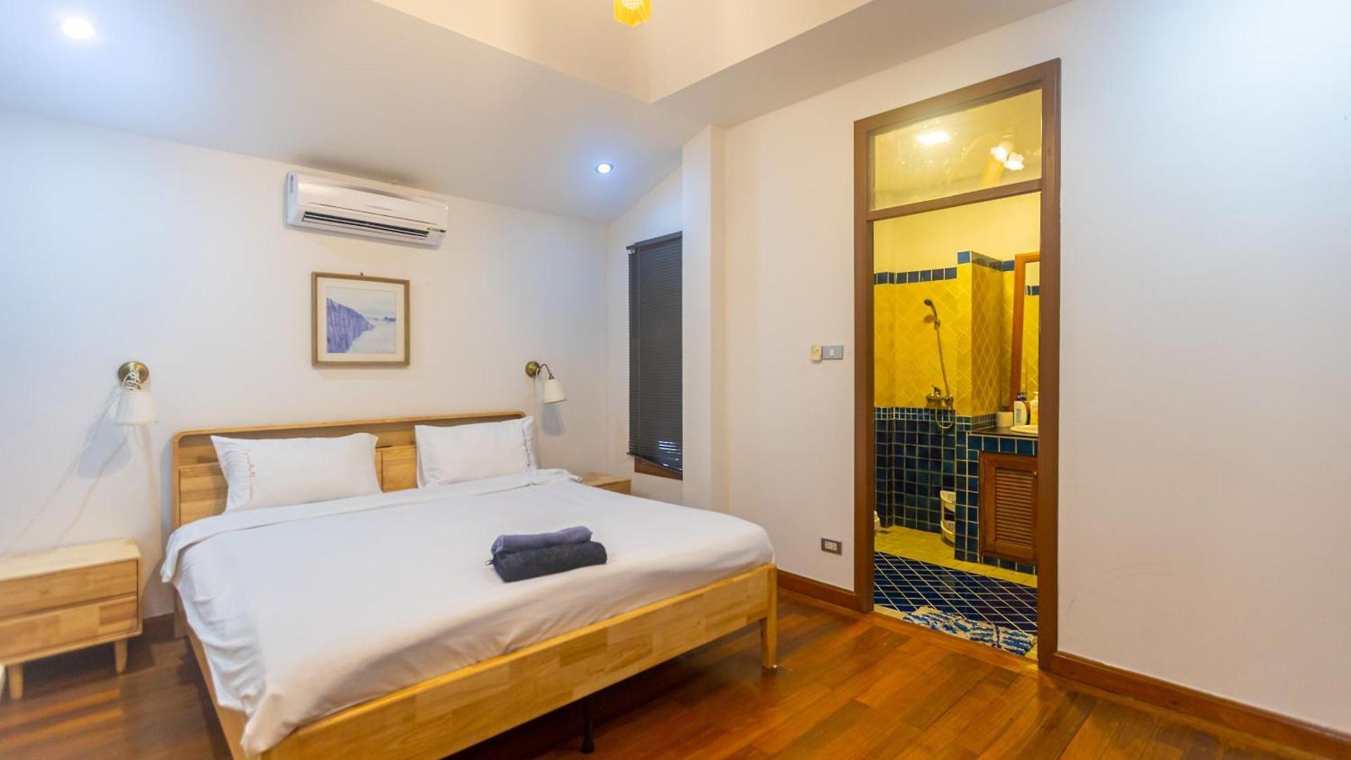 The Midas Pool 4br Thai Stye Bbq Terrace Phatumnak Hill Pattaya