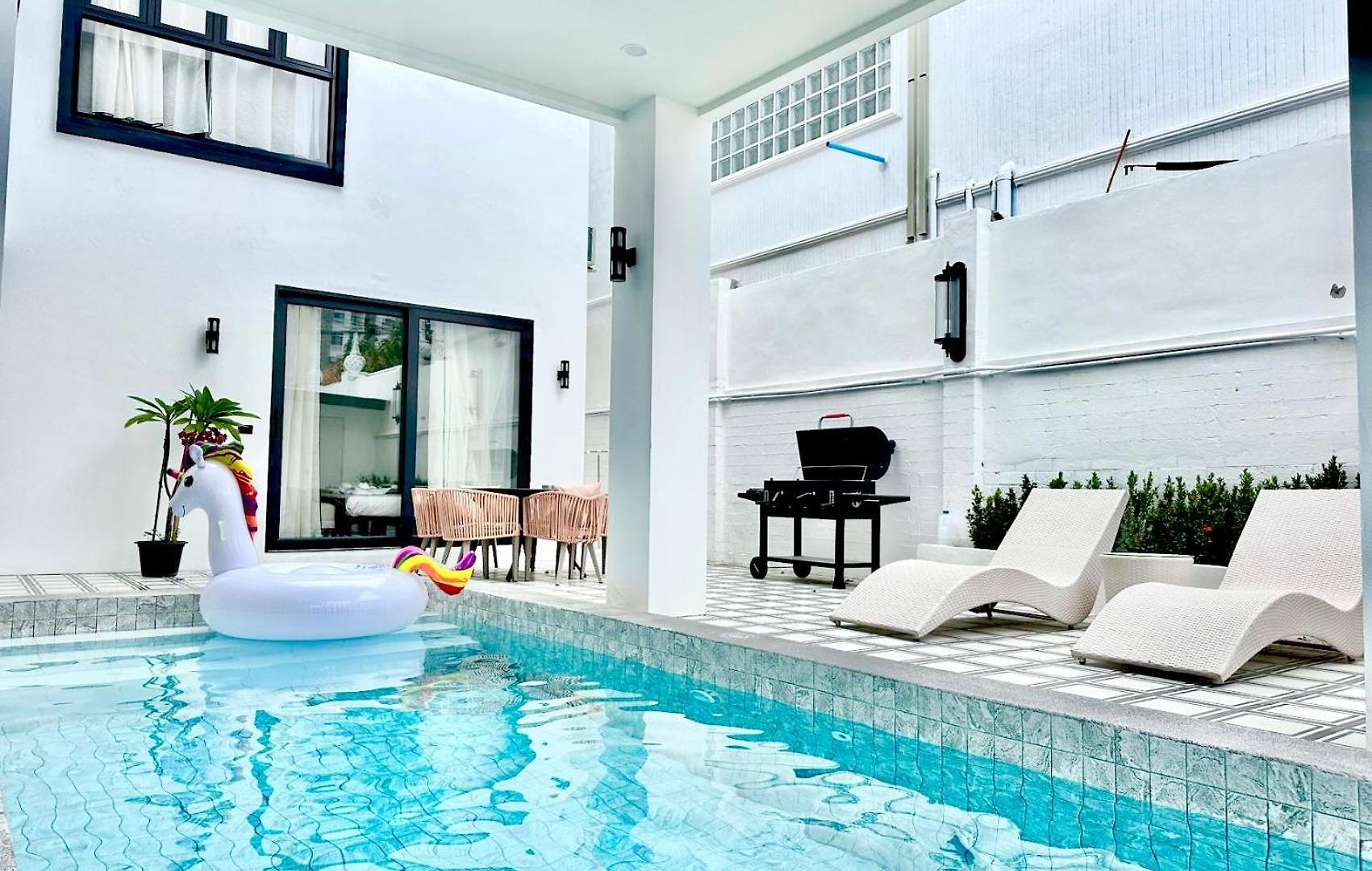Lune&palm Pool 6br Outdoor Bbq Terrace Swimming Pool วิลล่า *