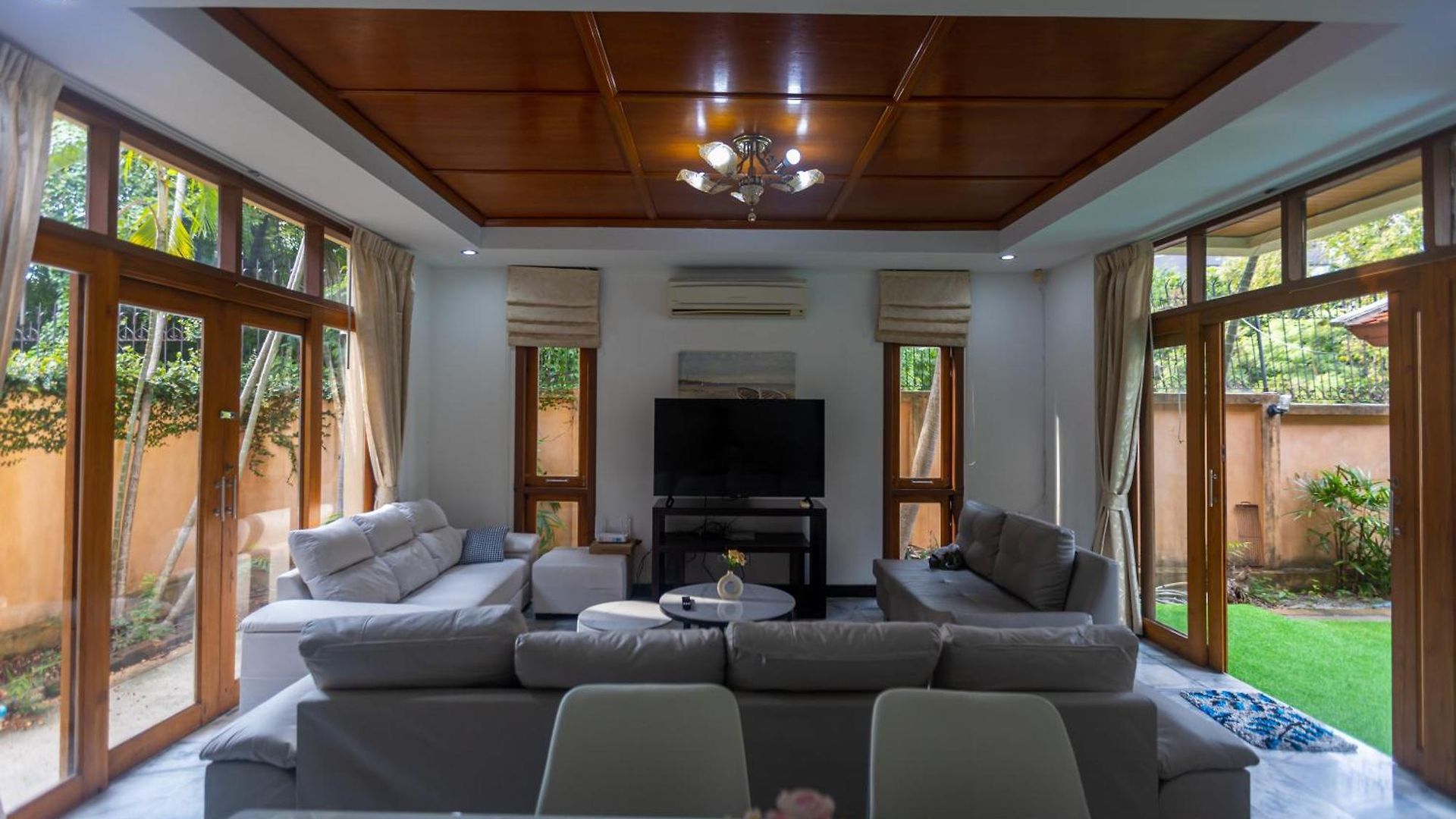 The Midas Pool 4br Thai Stye Bbq Terrace Phatumnak Hill