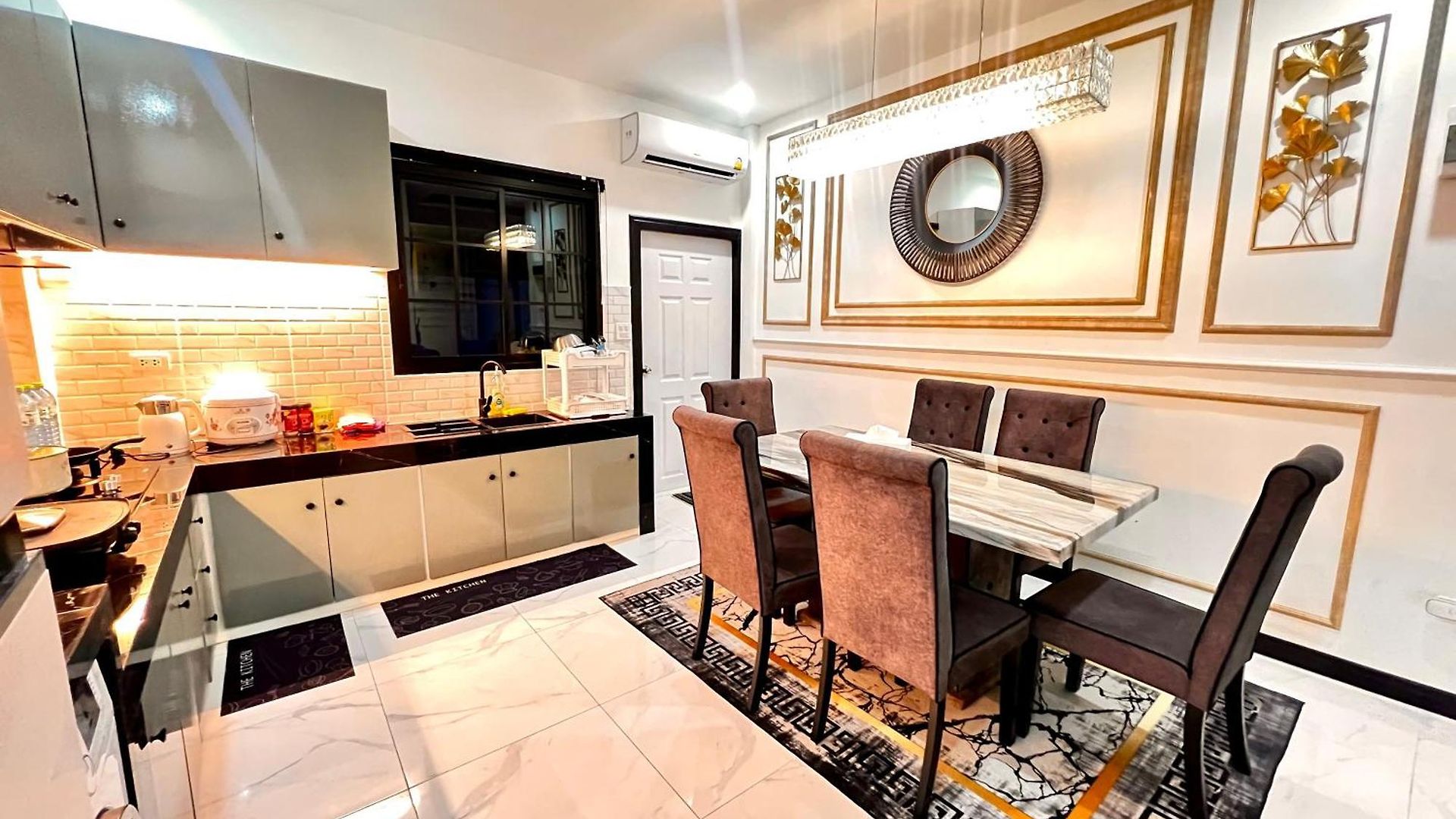 วิลล่า Luxury Near Center *