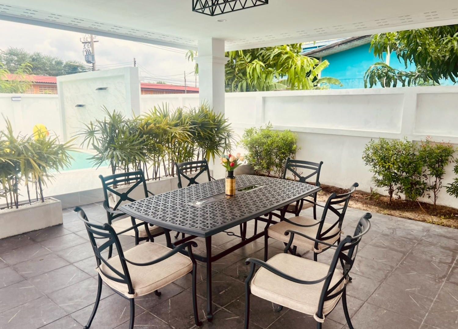 Luxury Near Center วิลล่า *