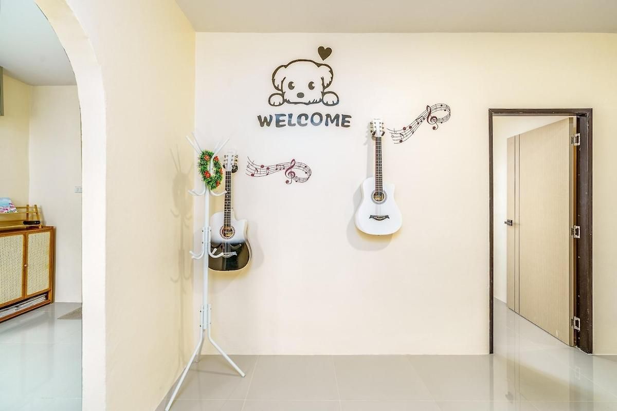 วันหยุดที่บ้าน Full House 2br Near Bus Station North *