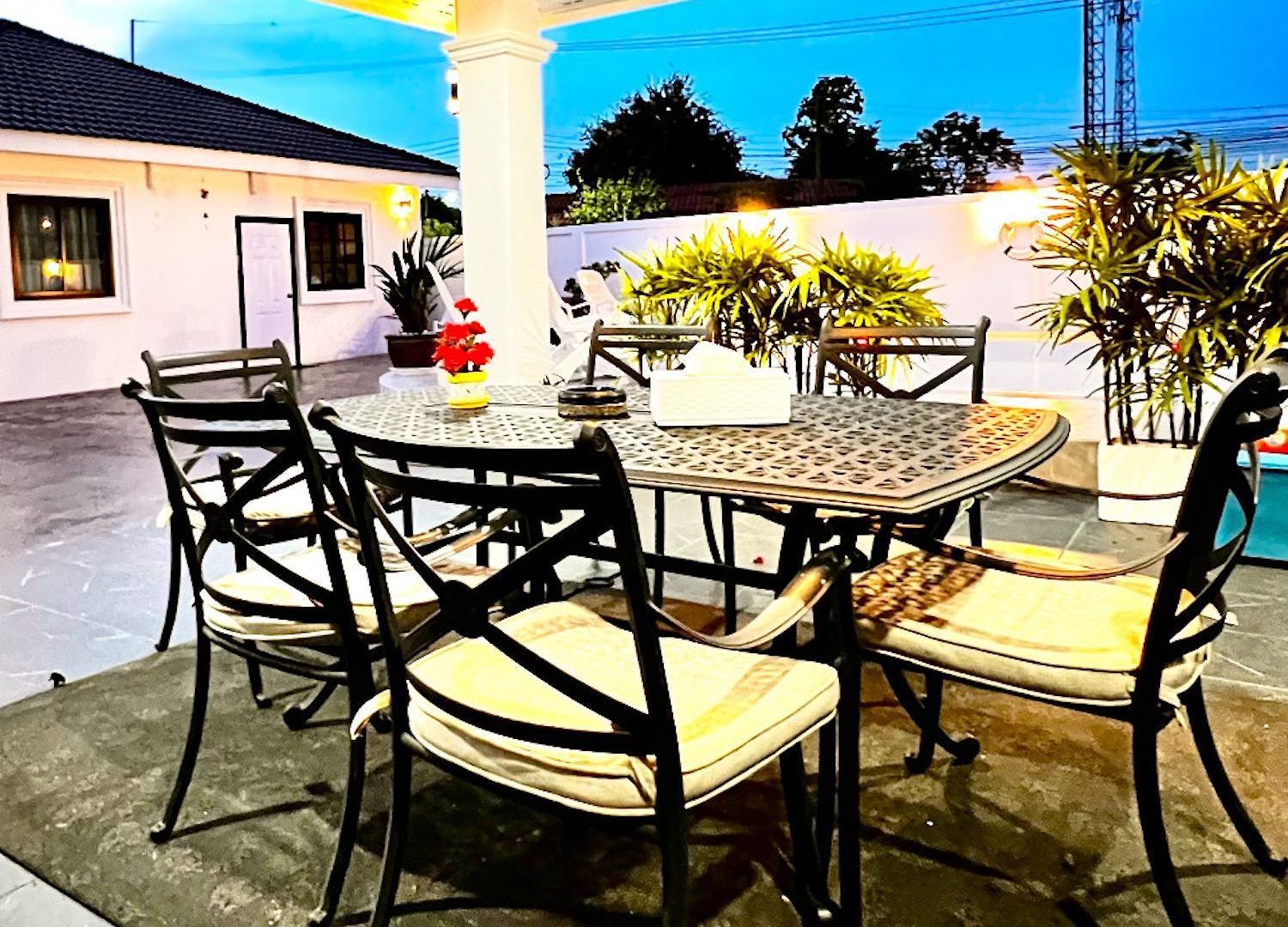 Luxury Near Center