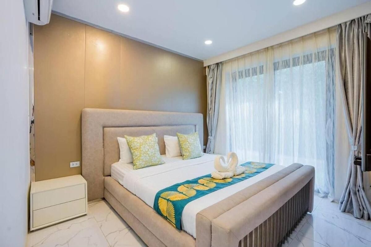 Sol, Luxe 5 Beds *