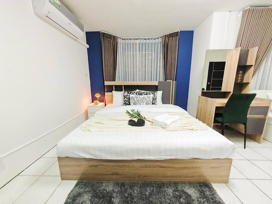 Holiday home ## Friendly Space Townhouse Walking Street And 2km ## *