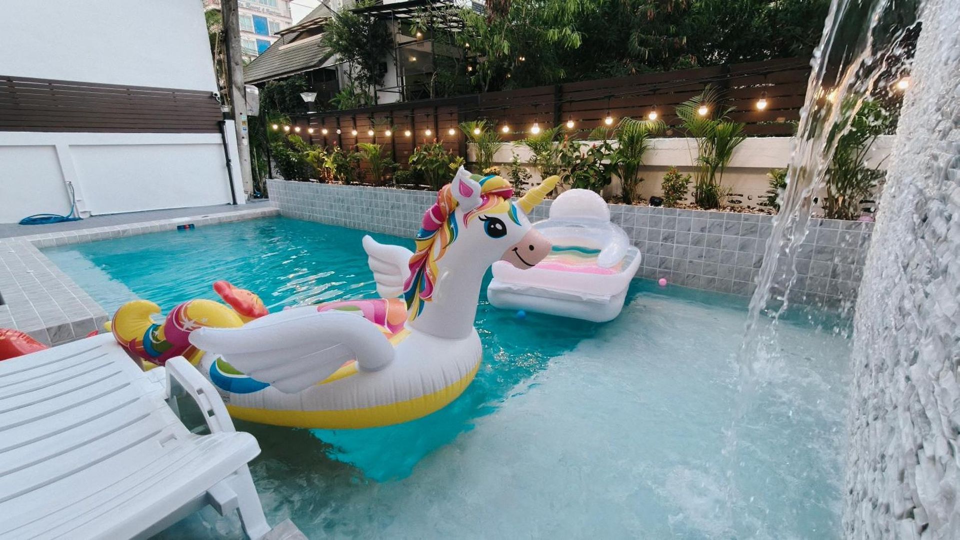 Dg Pool Pattaya