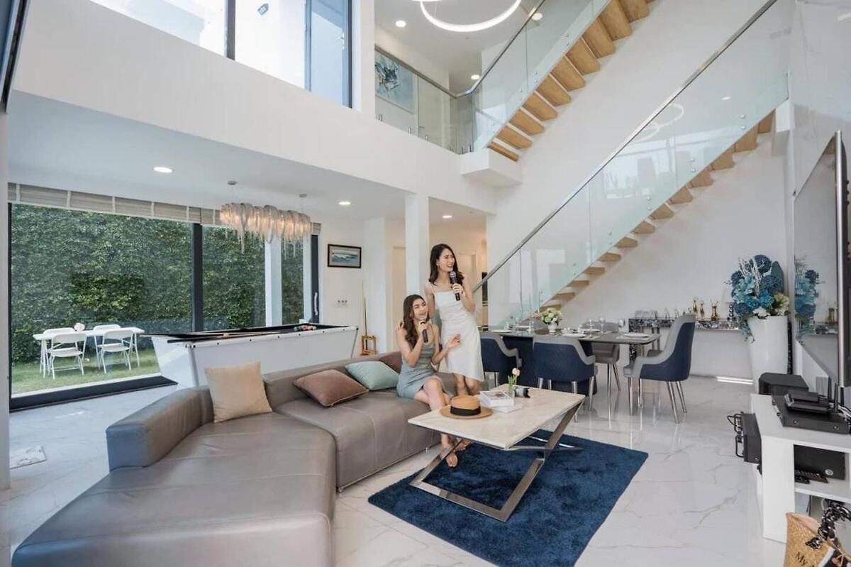 Sol, Luxe 5 Beds * Pattaya