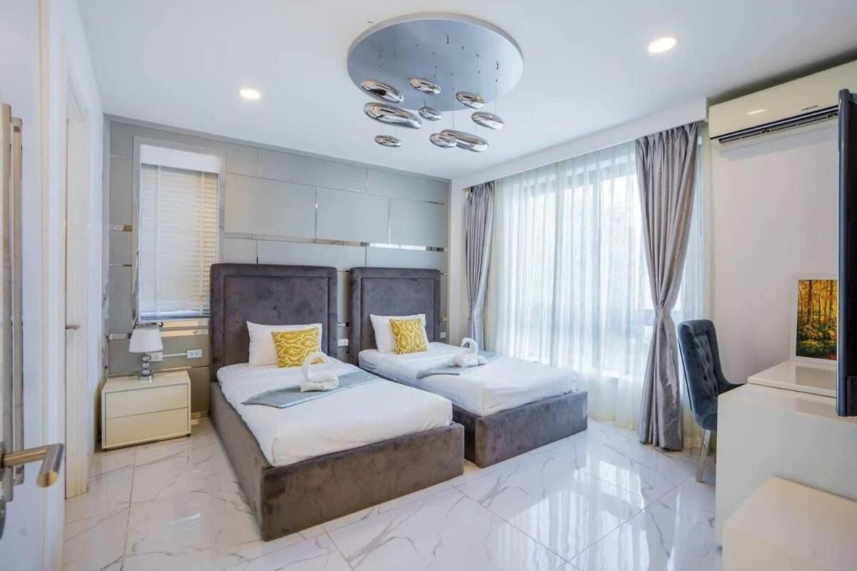 Sol, Luxe 5 Beds *