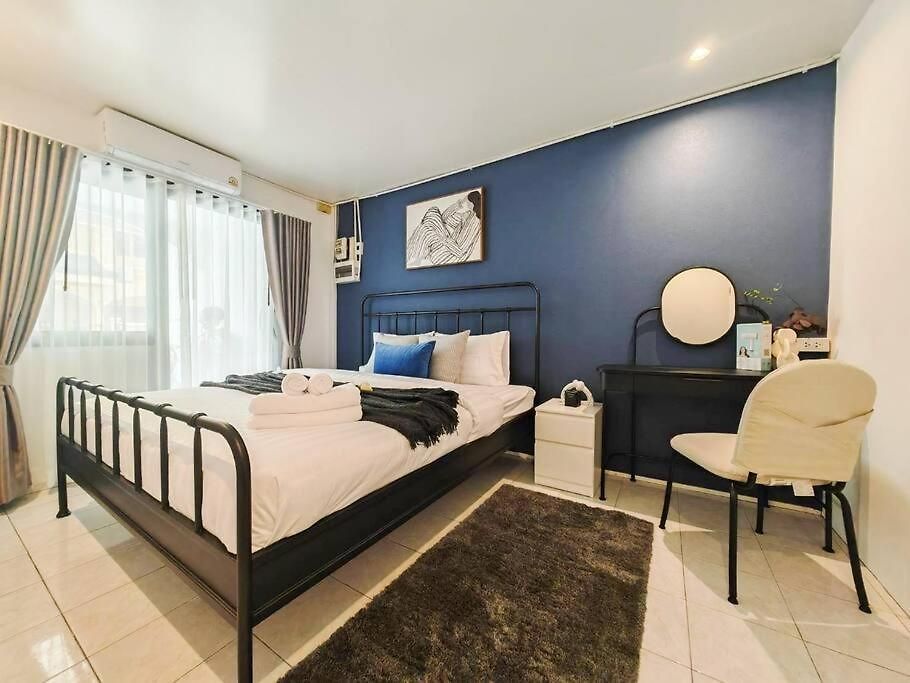 Holiday home ## Friendly Space Townhouse Walking Street And 2km ## Pattaya