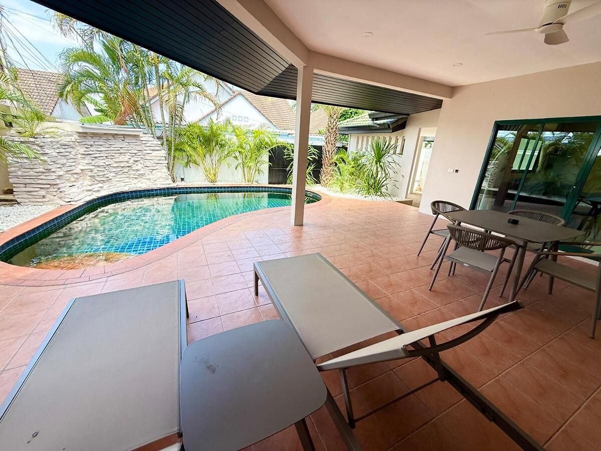 วิลล่า Newly Renovated - 2 Bedroom - Private Pool Villa, Centre