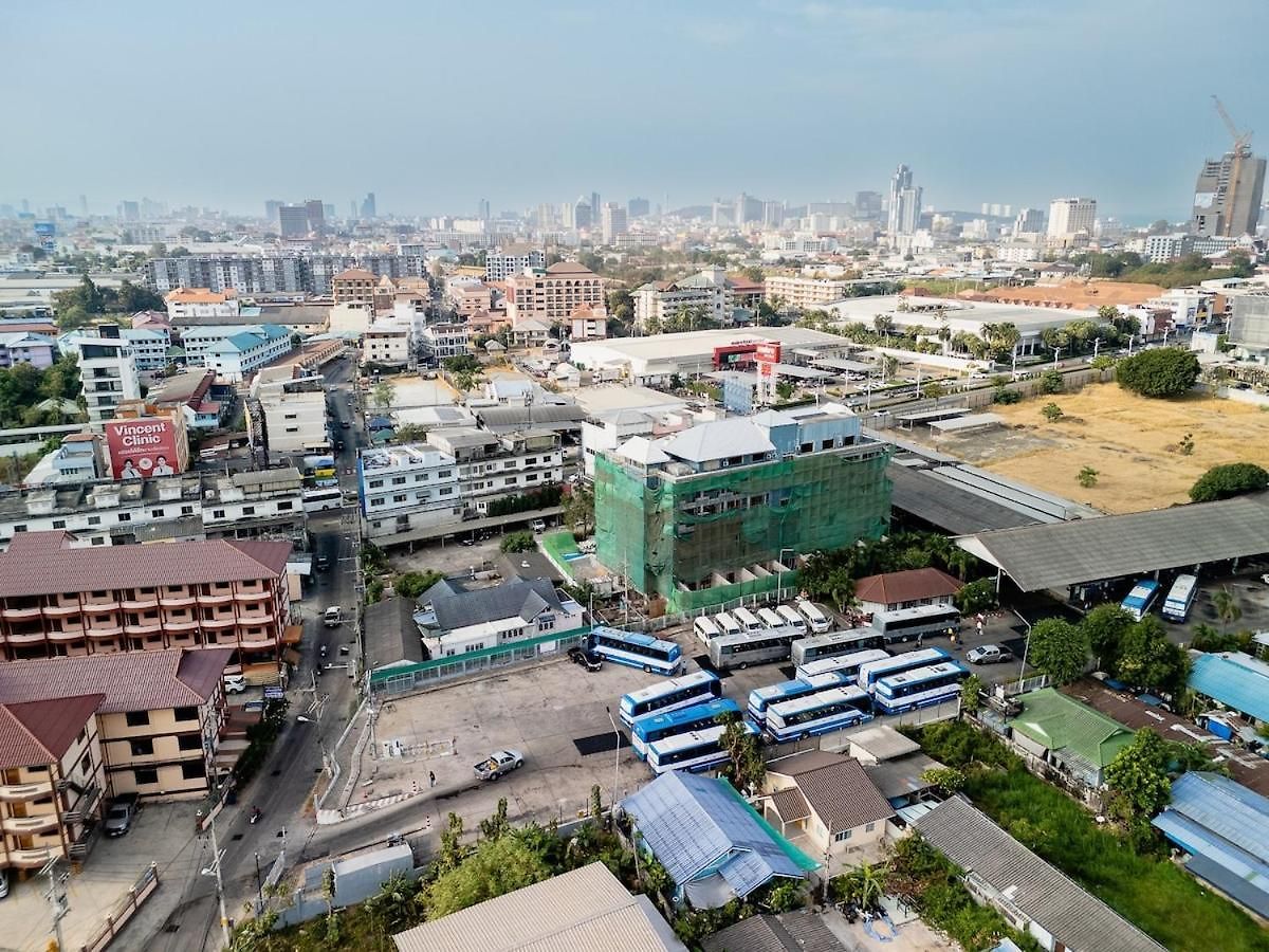 วันหยุดที่บ้าน Full House 2br Near Bus Station North