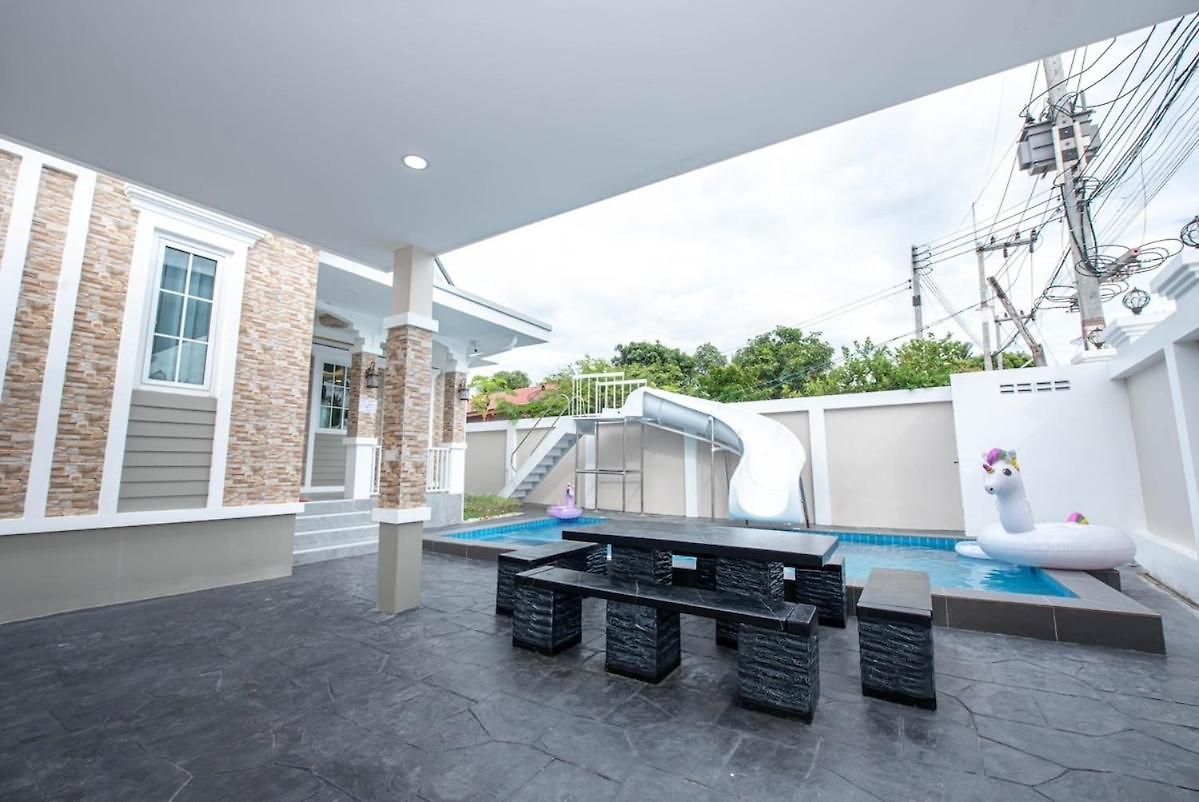 Pool 3br Slide Karaoke วิลล่า
