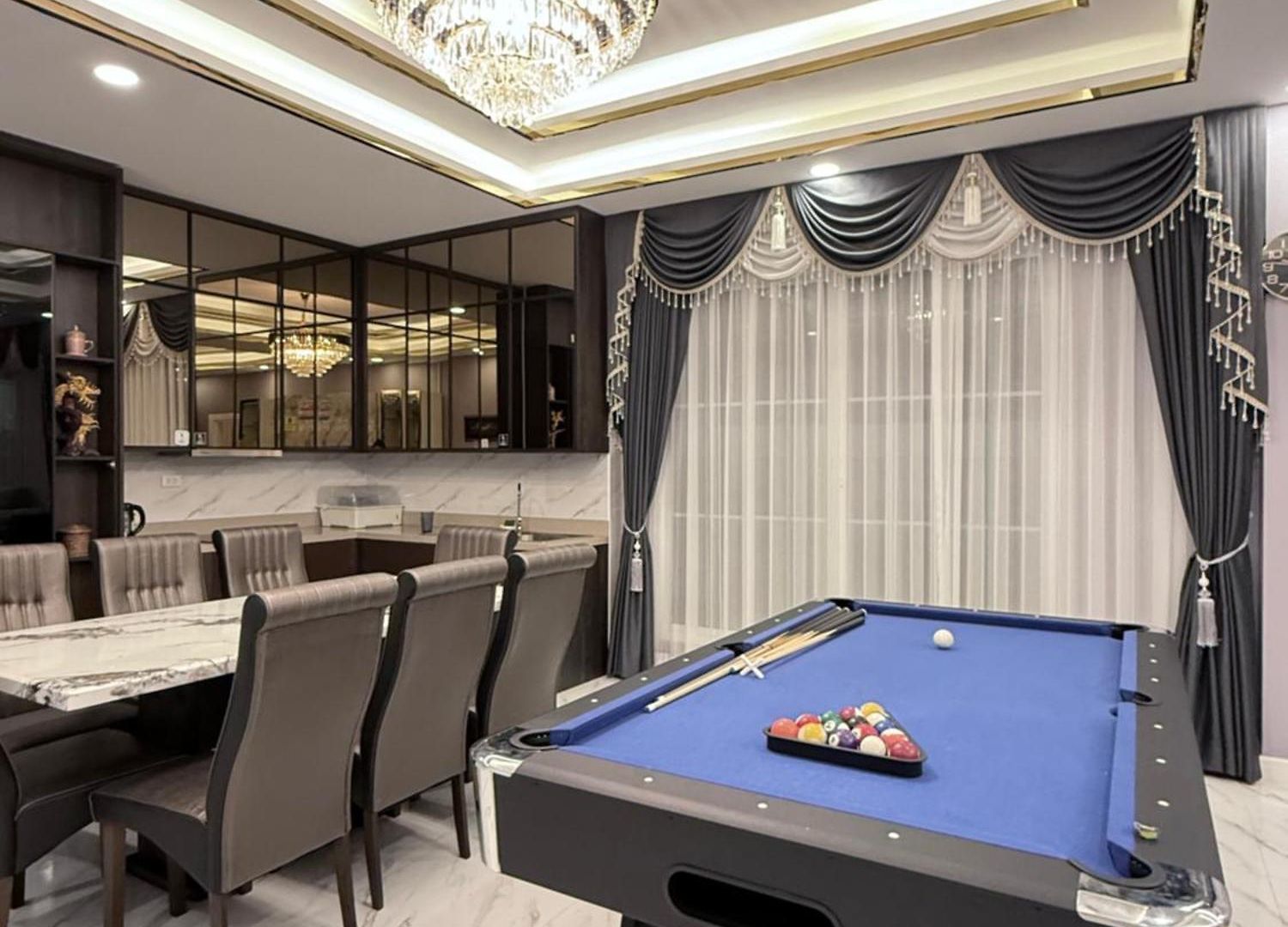 วิลล่า Pool 3br Slide Karaoke Pattaya