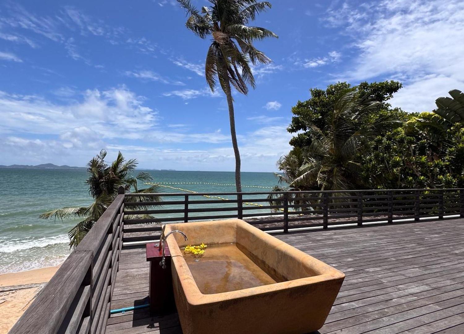 วันหยุดที่บ้าน Tiki House