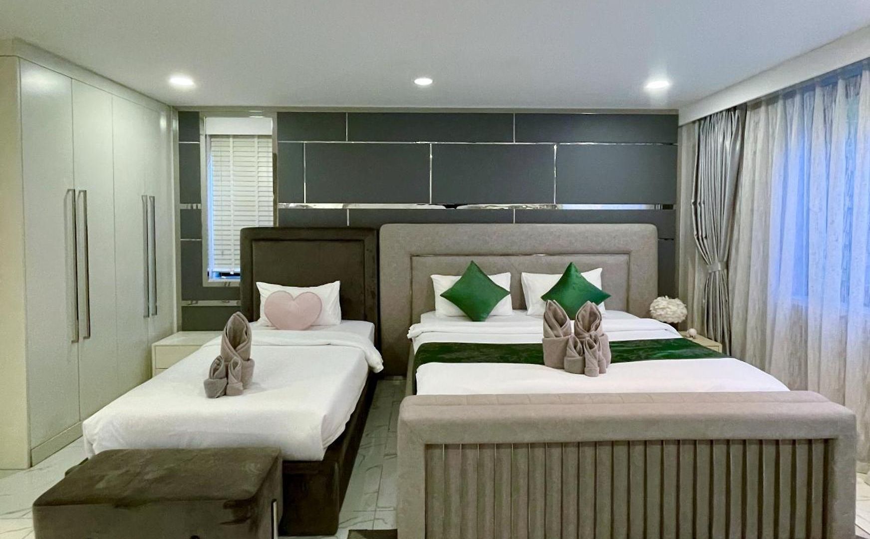 Youth Journey Six-bedroom Pool วิลล่า