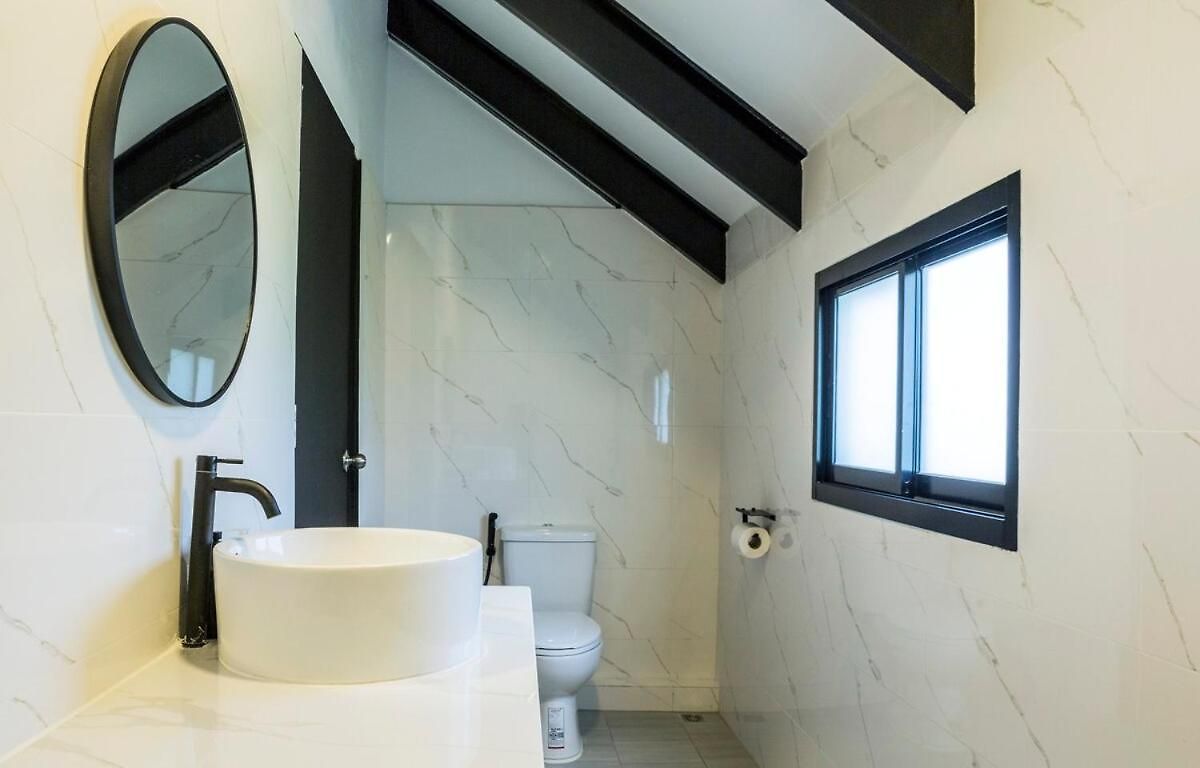 Saga Pool House 5br, 200m From Pattaya