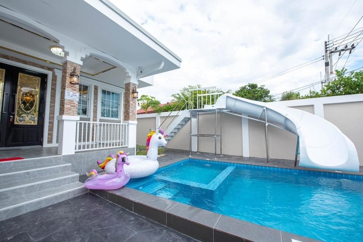 วิลล่า Pool 3br Slide Karaoke Pattaya
