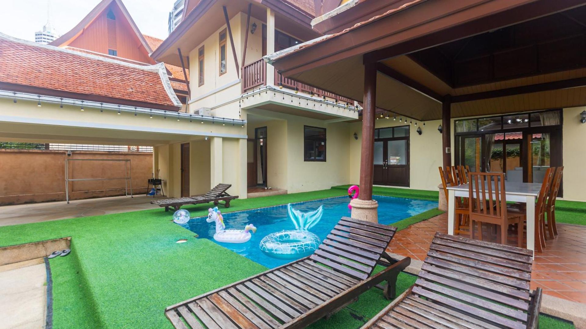 The Midas Pool 4br Thai Stye Bbq Terrace Phatumnak Hill วันหยุดที่บ้าน