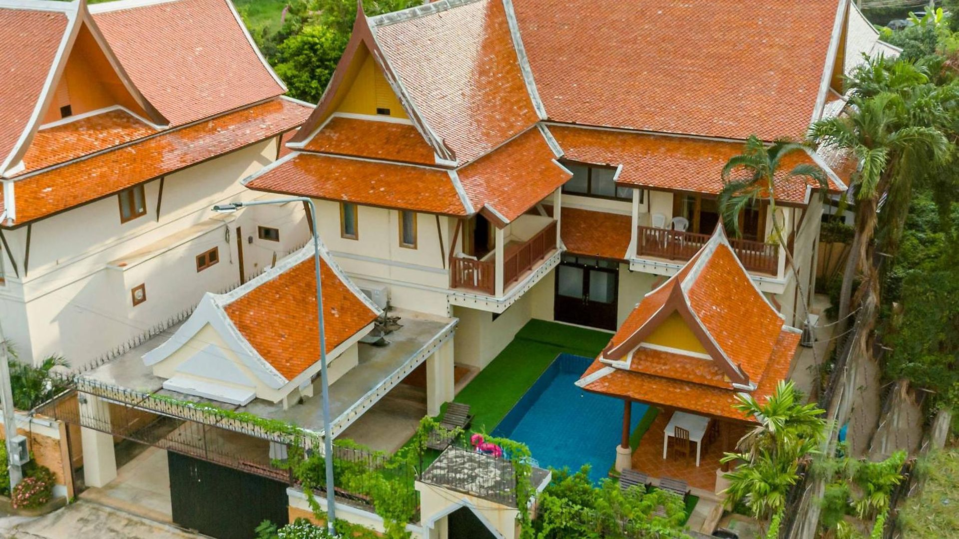 The Midas Pool 4br Thai Stye Bbq Terrace Phatumnak Hill วันหยุดที่บ้าน Pattaya