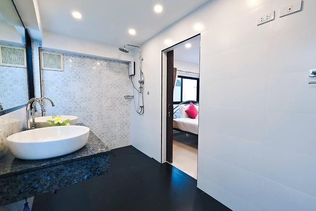Luxury Pool Center C8 - 4 Bedroom Pattaya