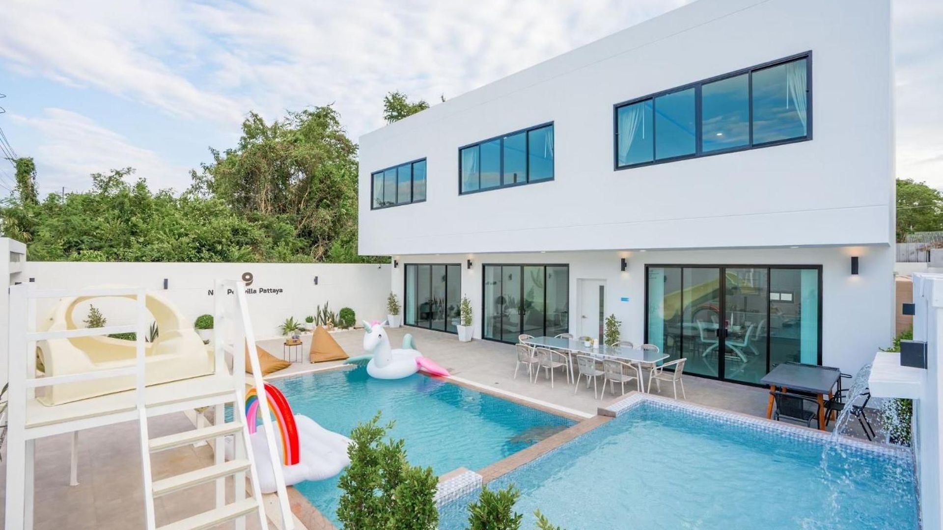 Nine9 Luxury Poolvilla Walking Street 3 Bedrooms * Pattaya