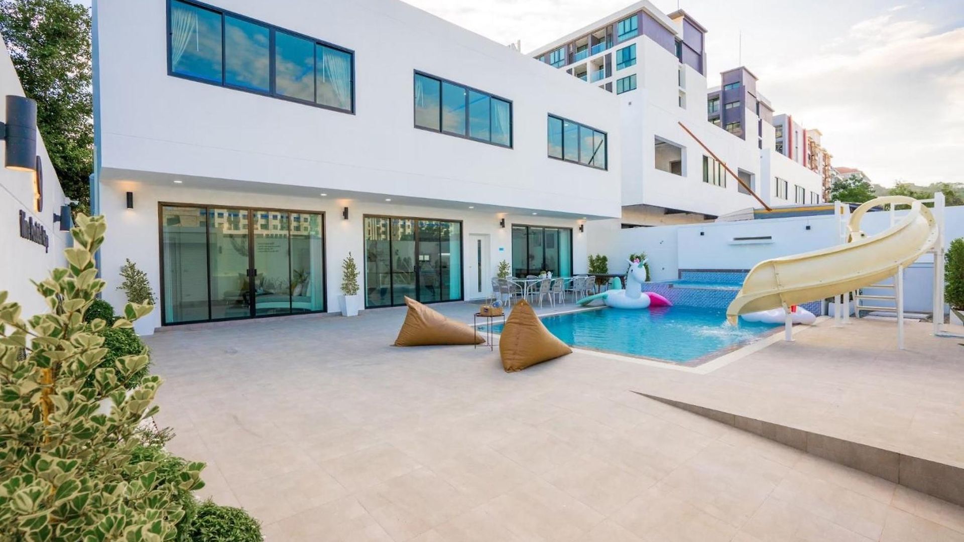 Nine9 Luxury Poolvilla Walking Street 3 Bedrooms *