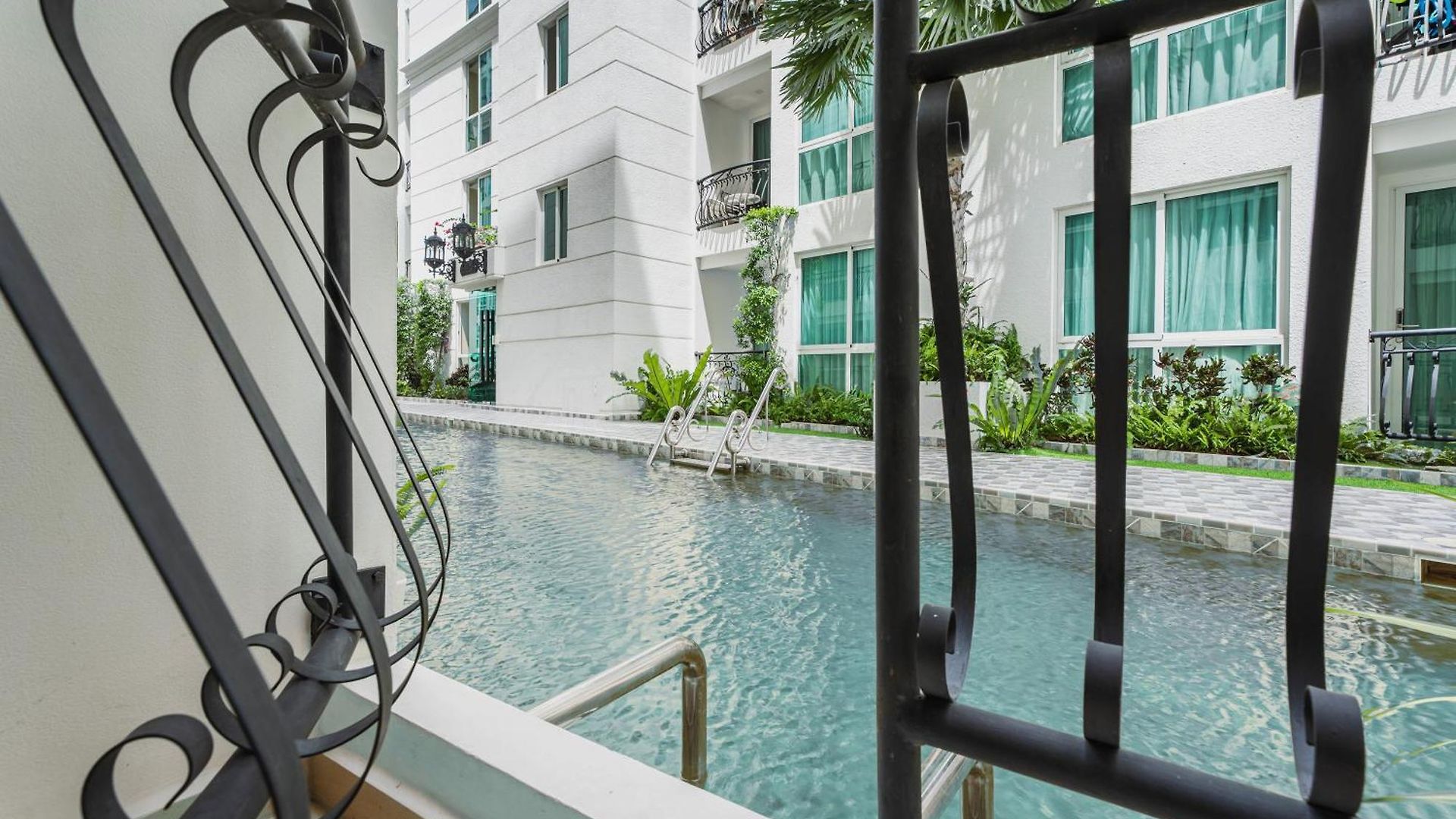 Olympus Garden Direct Pool Access By Sankalp อพาร์ทเม้น