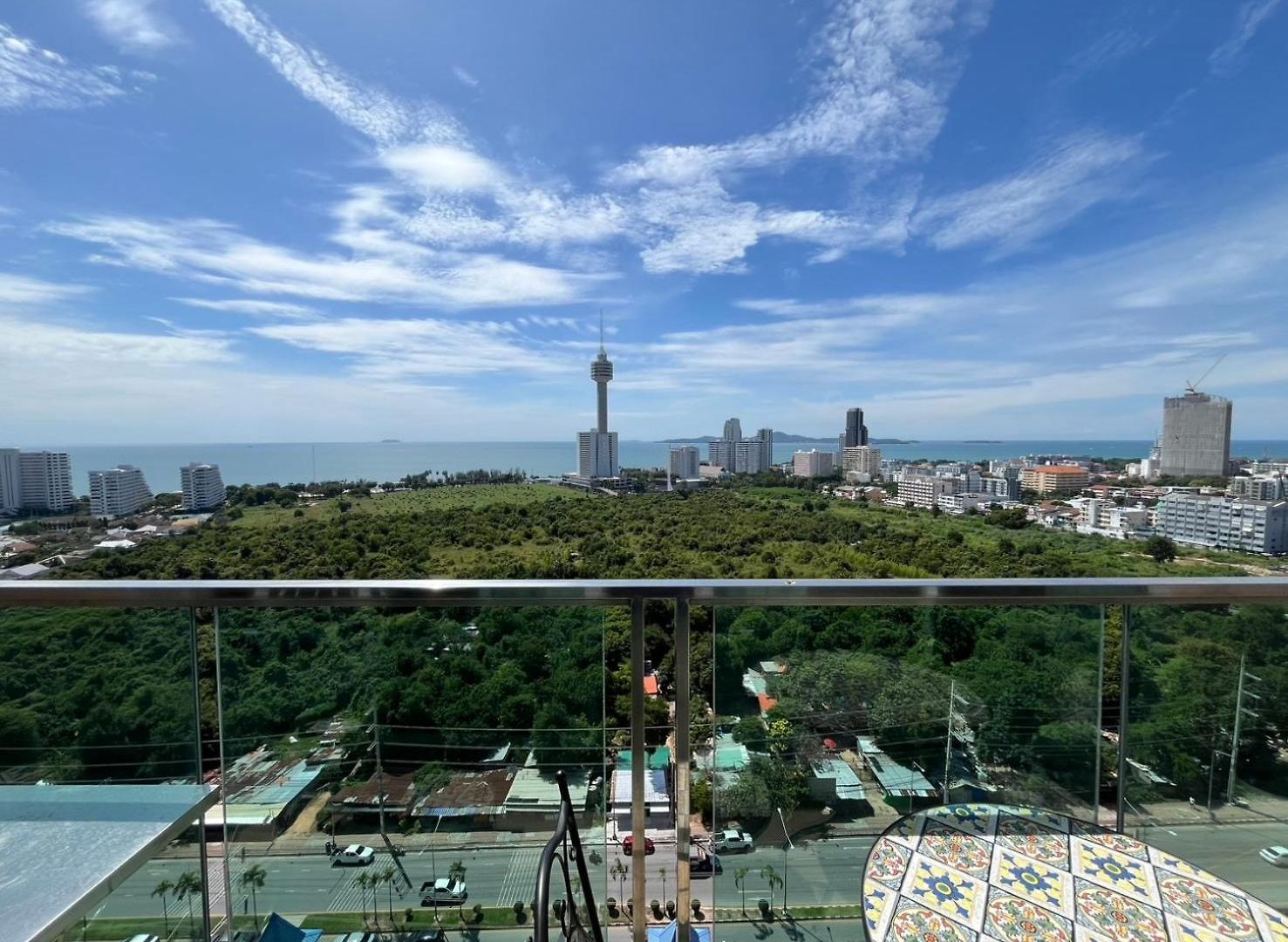 อพาร์ทเม้น Grand Caribbean 2 Bedroom 80 Sqm