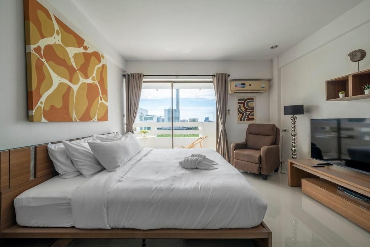 Jomtien Condotel Seaview 11th Floor * Pattaya