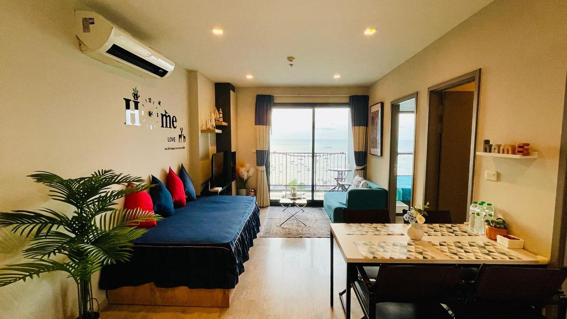 The Base 2 Bedroom 1 Bathroom อพาร์ทเม้น
