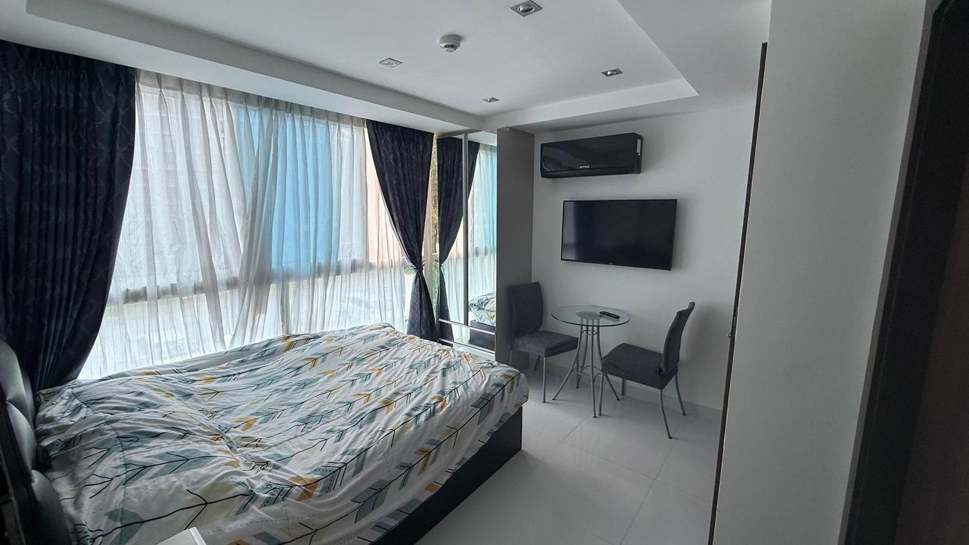 อพาร์ทเม้น 2 Bedrooms With Coffee Machine,gym,rooftop Pool *