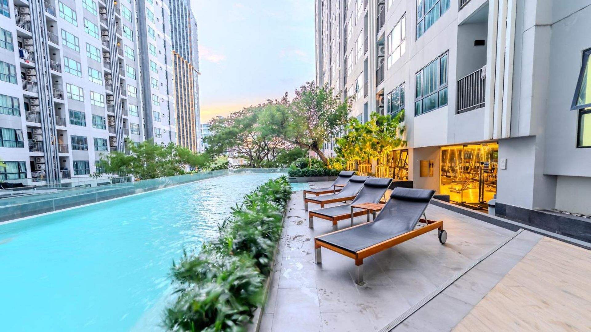 อพาร์ทเม้น The Base By Silqstay Iv *