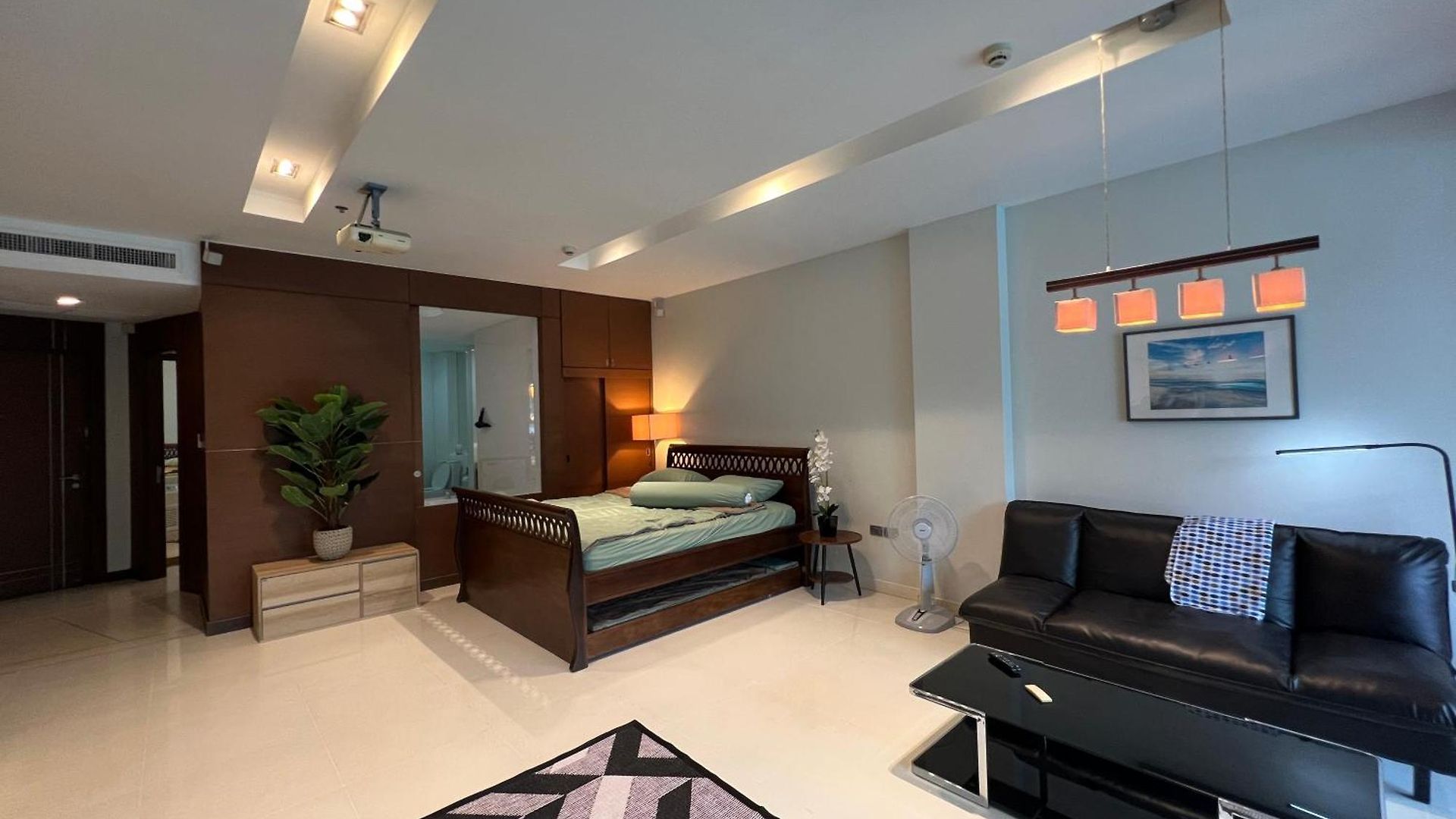 Beachfront Luxe With Pool Access And Terrace Pattaya