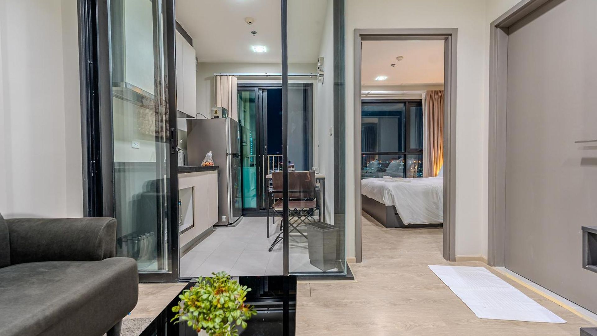 The Base By Silqstay Iv อพาร์ทเม้น Pattaya