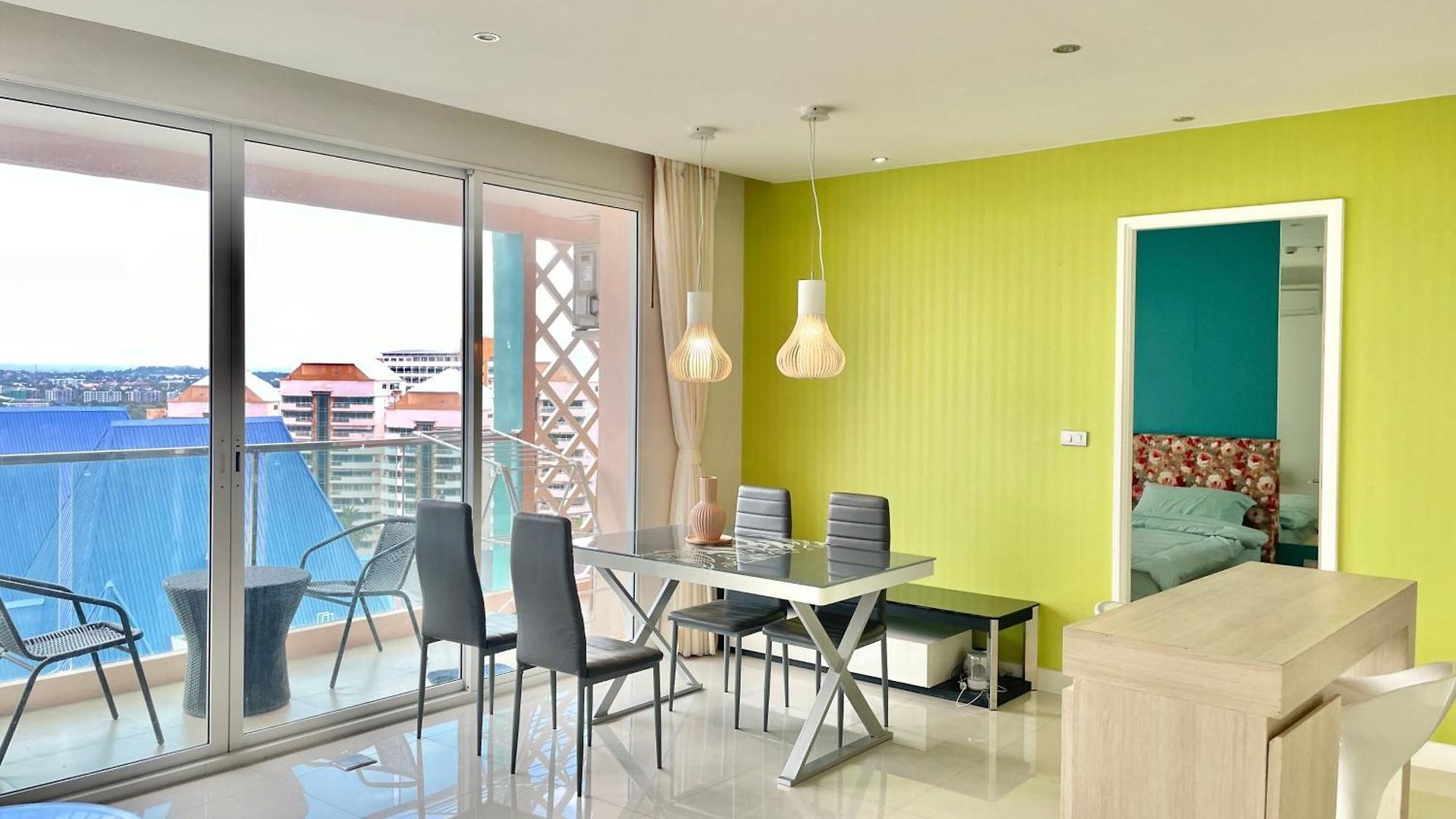 อพาร์ทเม้น Grande Caribbean 2-bedroom *