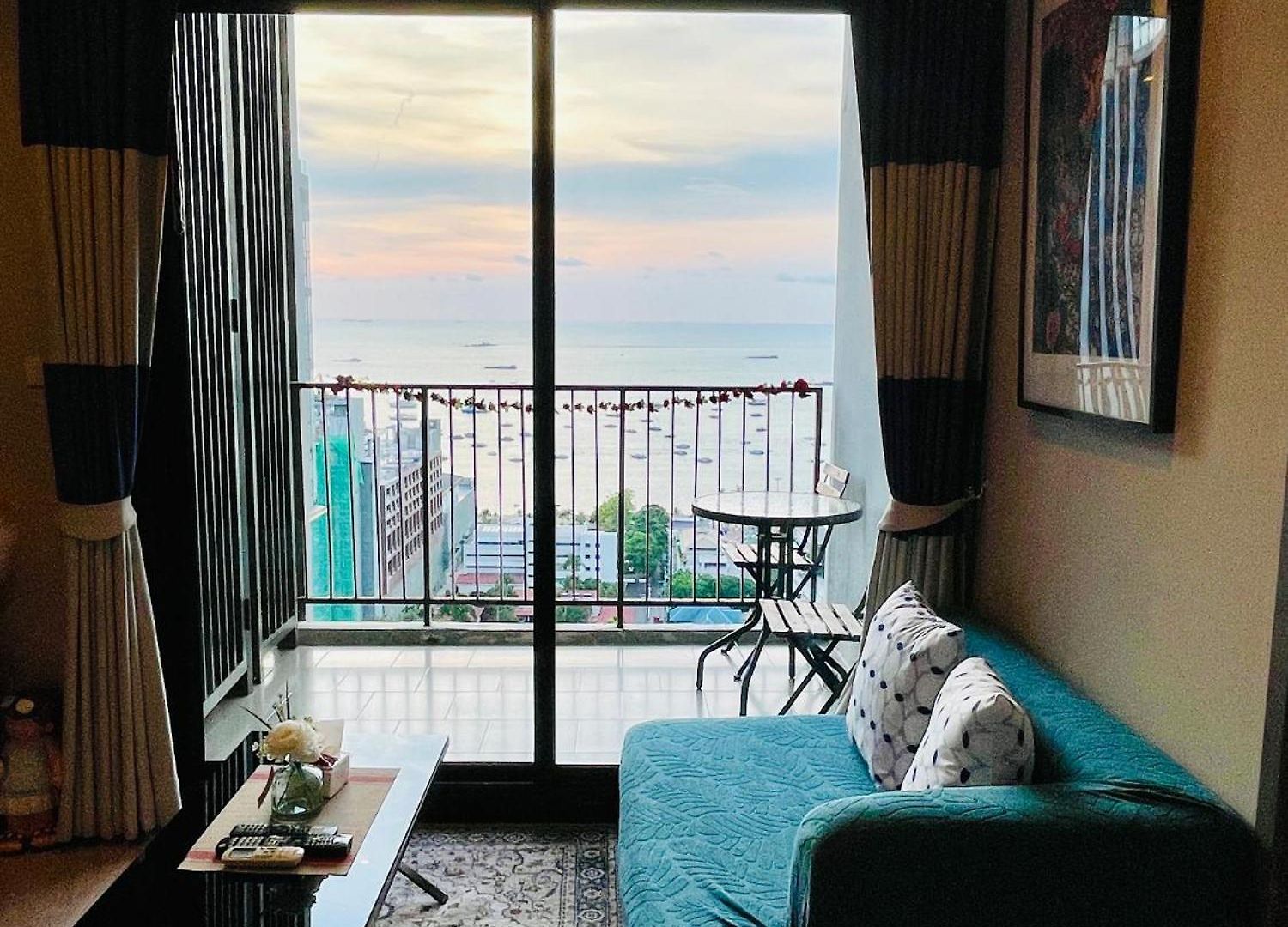 The Base 2 Bedroom 1 Bathroom * Pattaya