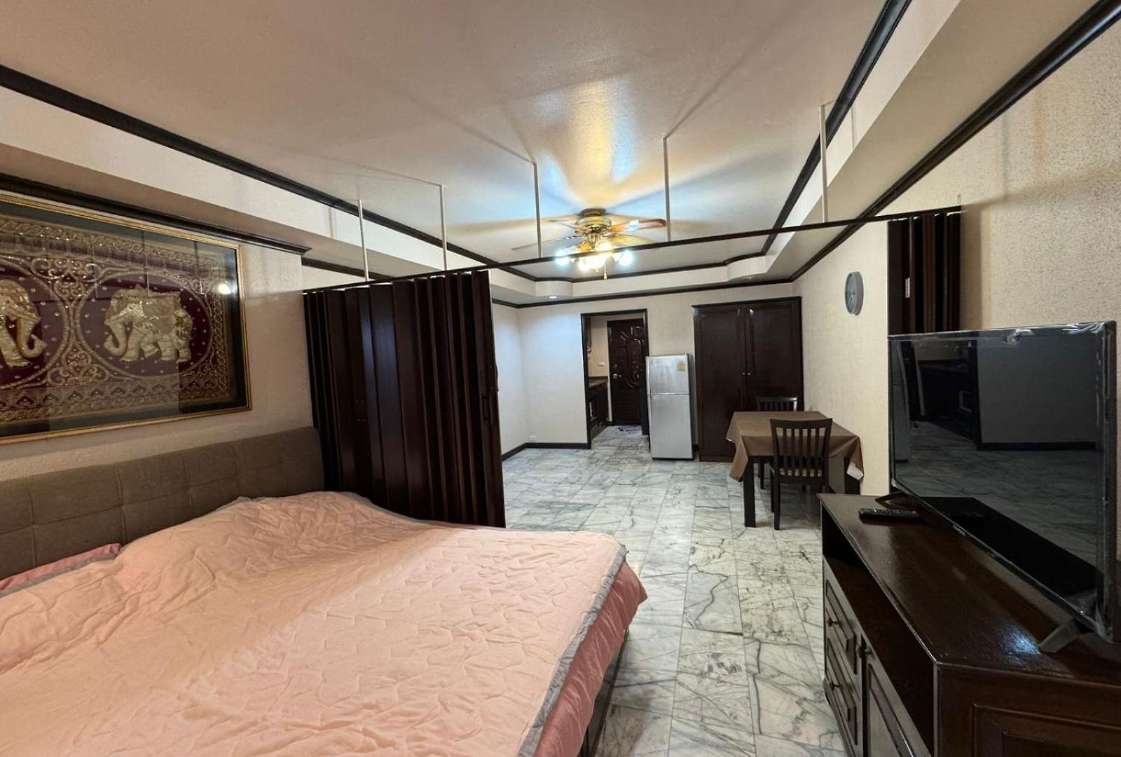 อพาร์ทเม้น Paradise Condominimum Jomtien Pattaya