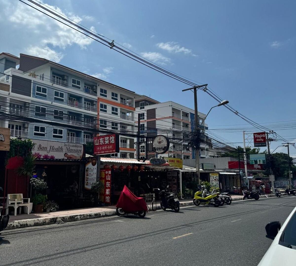 Spacious 1br With Kitchen, Pool, Near Beach, Bars & Eats,gym Near By อพาร์ทเม้น