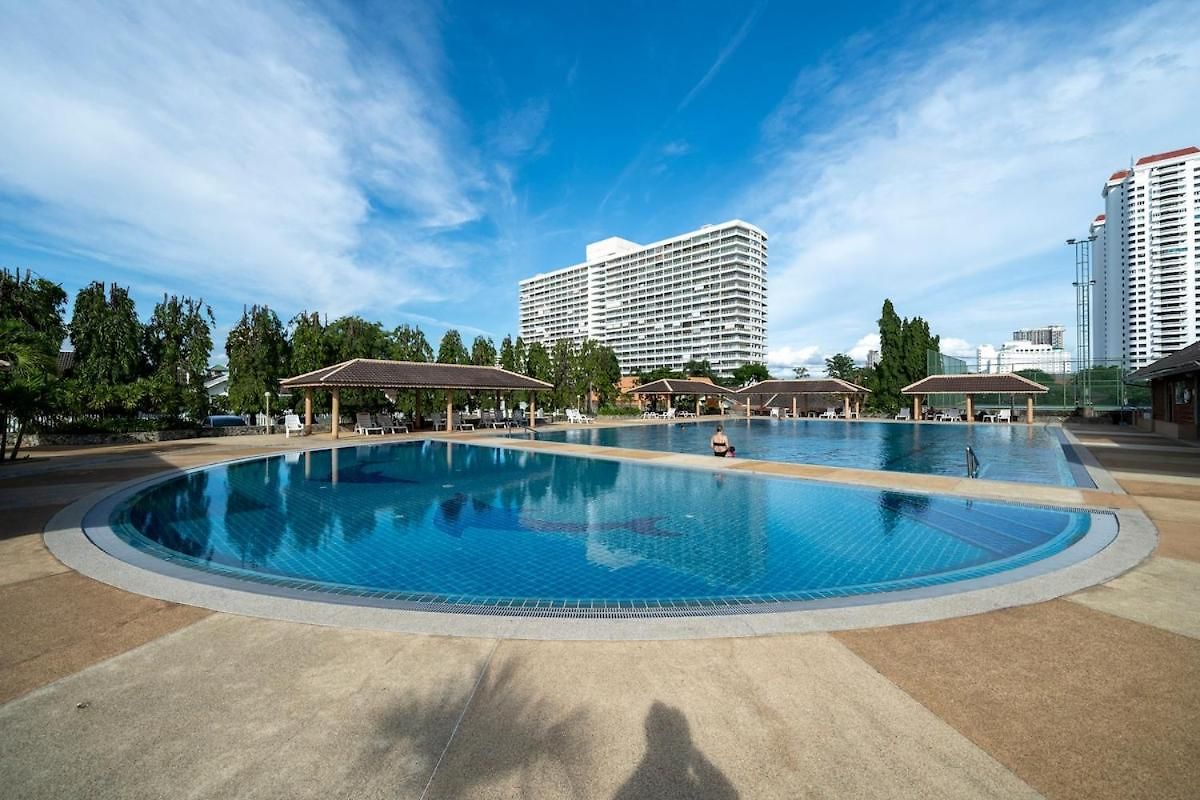 Jomtien Condotel Seaview 11th Floor Apartment