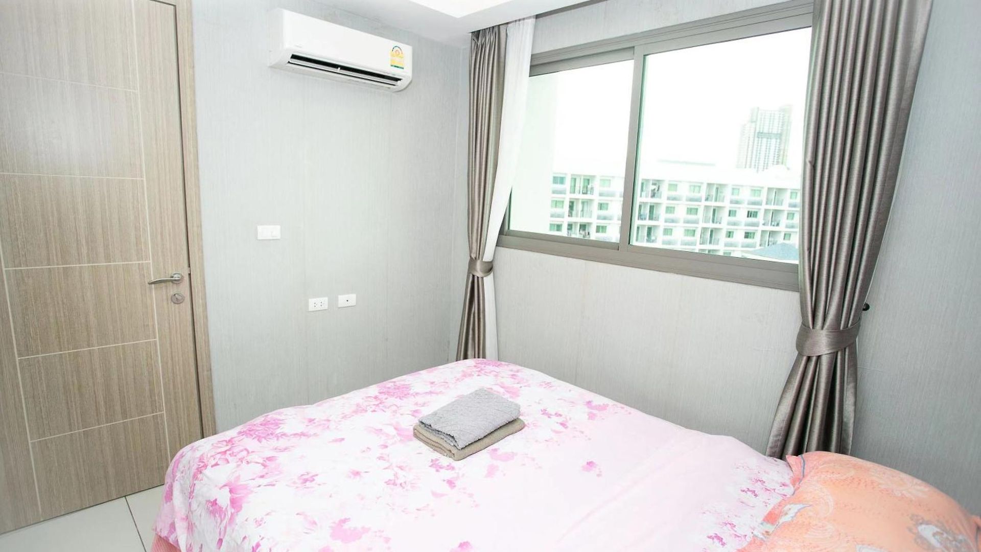 อพาร์ทเม้น Arcadia Mainland Pattaya