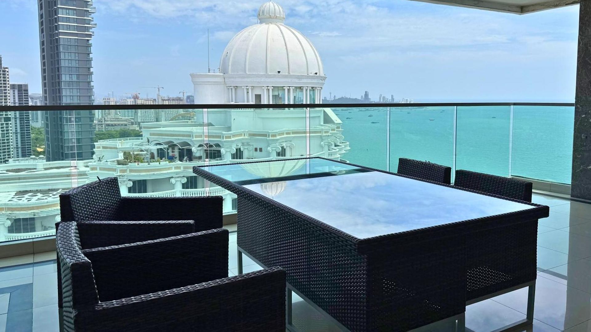 อพาร์ทเม้น Wt Sea View By Bps Pattaya